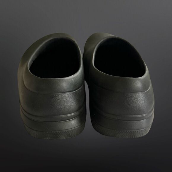 Men’s Crocs On The Clock Solid Black Clogs Loafers Size 12 - Picture 7 of 10